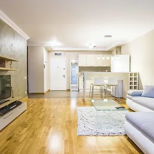 Apartamento Incity Premium Garden Stay-Central Apartments &Private Terrace, Bucarest